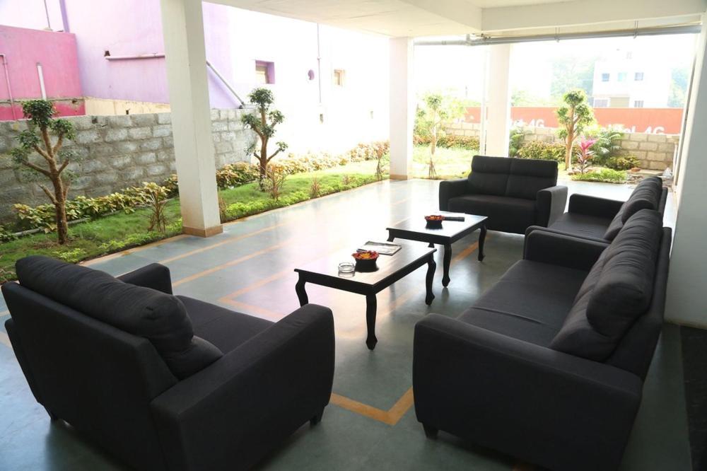 Kingsburyfiesta Otel Vellore Dış mekan fotoğraf