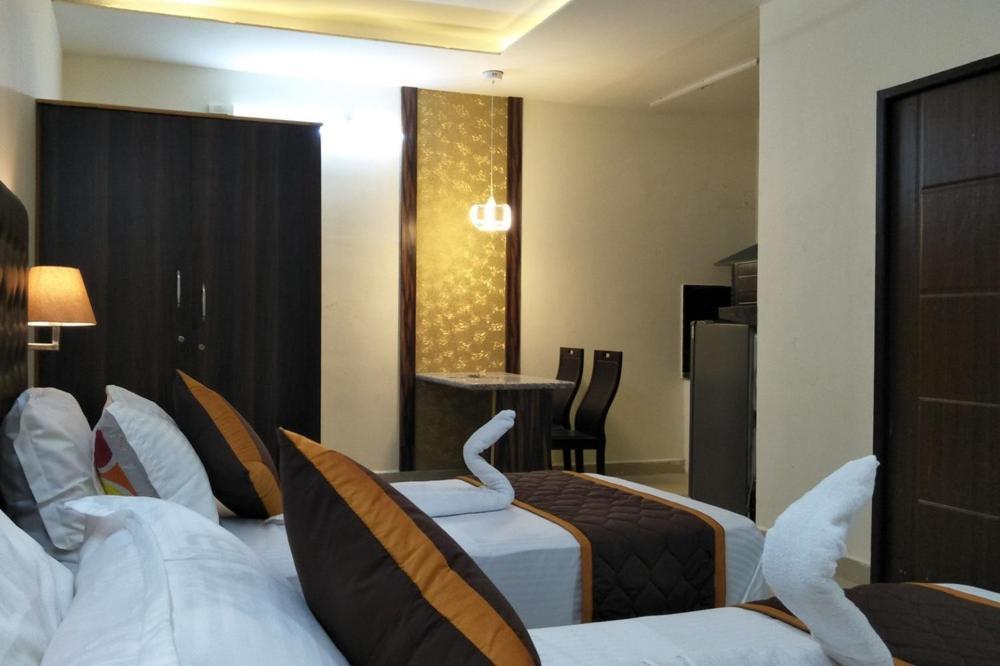 Kingsburyfiesta Otel Vellore Dış mekan fotoğraf
